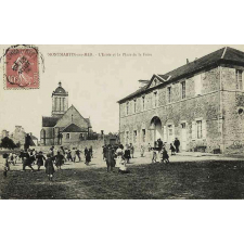 Montmartin-sur-Mer - L'Ecole et la Place de la Foire.