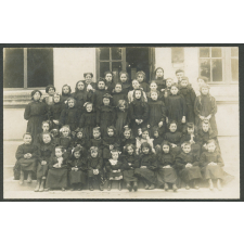Ecole Normales d'Institutrices d'Alençon. (élèves de l'école annexe) : photo de classe.