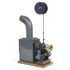 Lanterne magique et cinématographe combinés .