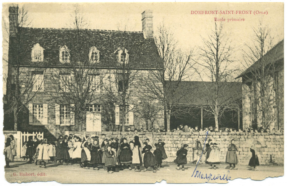 Domfront-Saint-Front (Orne) - Ecole primaire.