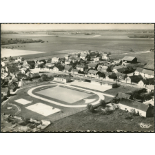 Nonancourt (Eure). Vue générale de La Madeleine, les Écoles et le Stade