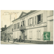 Louvres - La Mairie-Ecoles.