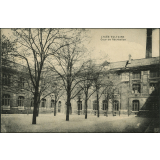 Lycée Voltaire - Cour de Récréation.