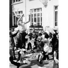 Ecole maternelle du Centre - Sceaux - Animation sur le thème du vent.