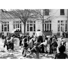 Ecole maternelle du Centre - Sceaux - Animation sur le thème du vent.