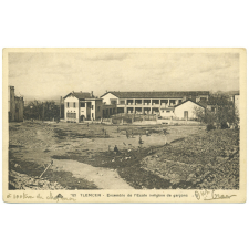 121 - Tlemcen - Ensemble de l'Ecole indigène de garçons.