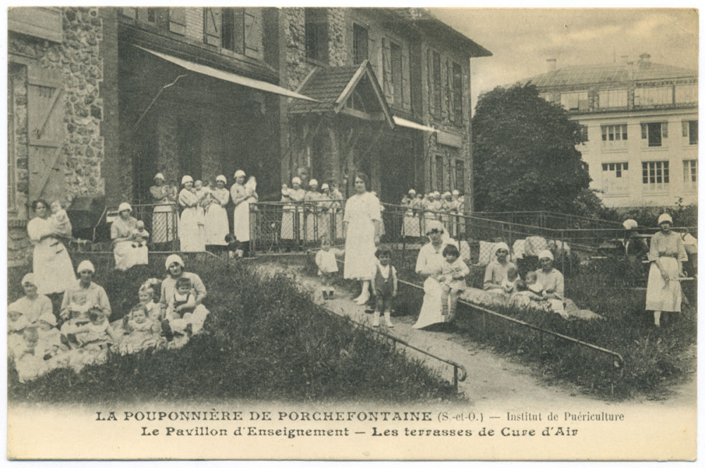 La Pouponnière de Porchefontaine (S.-et-O.) - Institut de puériculture - Le Pavillon d'Enseignement - Les terrasses de Cure d'Air.