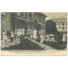 La Pouponnière de Porchefontaine (S.-et-O.) - Institut de puériculture - Le Pavillon d'Enseignement - Les terrasses de Cure d'Air.