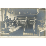 1443 - Paris - La Sorbonne, laboratoire des Analyses Organiques.