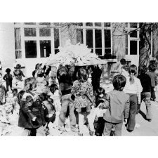 Ecole maternelle du Centre - Sceaux - Animation sur le thème du vent.