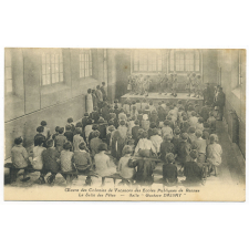 Oeuvre des colonies de vacances des Ecoles Publiques de Rennes - La Salle des Fêtes - Salle Gustave Daisay.