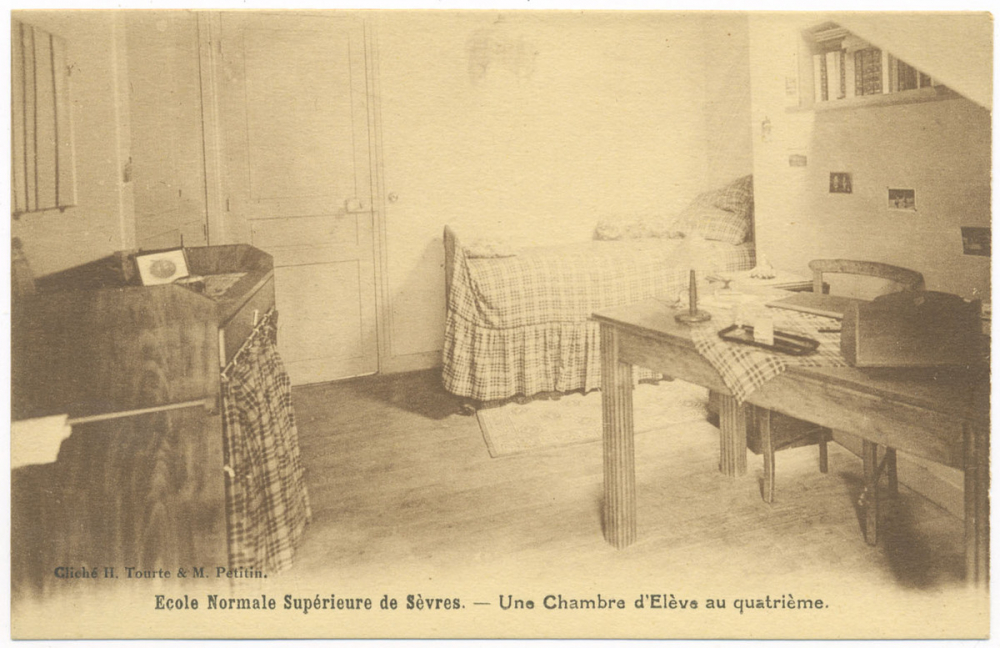 Ecole Normale Supérieure de Sèvres - Une Chambre d'Elève au quatrième.