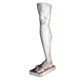 Jambe du faune à l'enfant.