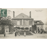 Goupillères (Eure) - Ecoles et Mairie.
