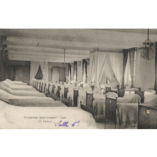 Pensionnat Saint-Joseph - Caen - Un Dortoir.