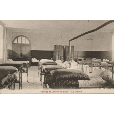 Collège de Luxeuil les Bains - Le Dortoir.