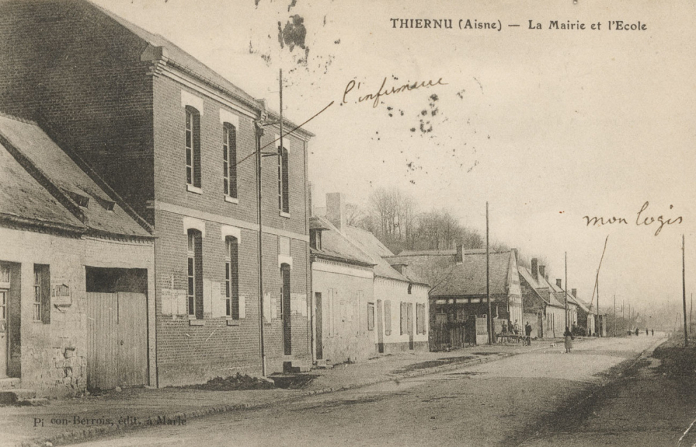 Thiernu (Aisne) - La Mairie et l'Ecole.