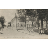 11 - Mourmelon-le-Grand - La Mairie et les Ecoles.