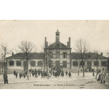 Pont-Faverger - La Mairie et les Ecoles.