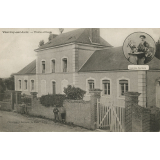 Vouvray-sur-Loir - Mairie et Ecole - Costume sarthois.