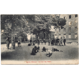 Lycée d'Evreux - La cour des Petits.