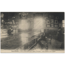 Saint-Denis - Maison d'Education de la Légion d'Honneur - Salle d'Etude et de Musique.