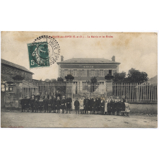 St-Clair-sur-Epte (S.-&-O.) - La Mairie et les Ecoles.