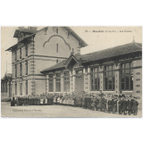 20 - Houdan (S.-&-O.) - Les Ecoles.