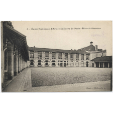 5 - Ecole Nationale d'Arts et Métiers de Paris - Cour de Récréation.