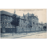 13 - Brou-sur-Chantereine (S.-&-M.) - Groupe Scolaire - Ecoles de garçons et filles.