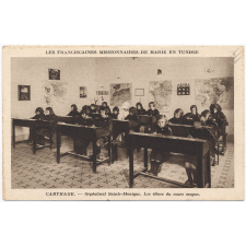 Les Franciscaines Missionnaires de Marie en Tunisie - Carthage - Orphelinat Sainte-Monique - Les élèves du cours moyen.