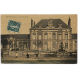 Breteuil (Eure) - Le groupe scolaire.
