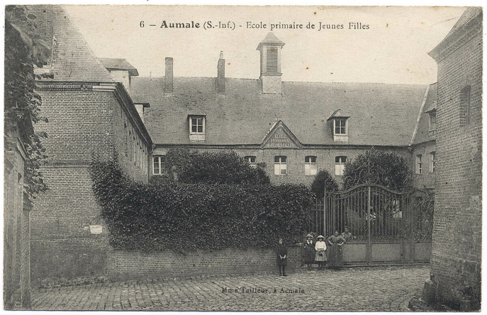 6 - Aumale (S.-Inf.) - Ecole Primaire de Jeunes Filles.