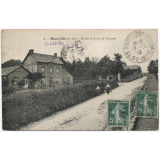 4 - Bourville (S.-Inf.) - Mairie et Ecole de Garçons.