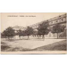 Lycée Michelet - Vanves - Cour des Moyens.