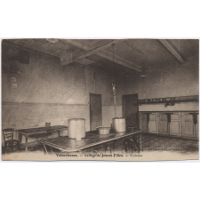 Valenciennes - Collège de Jeunes Filles - Cuisine.