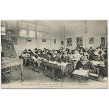 5 - Ecole Primaire Supérieure de Jeunes Filles d'Angers - Le cours de coupe.