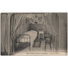 Lycée de Jeunes Filles de Valenciennes - Chambre d'Elève.
