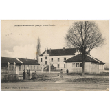La Batie-Mongascon - (Isère) - Groupe scolaire.