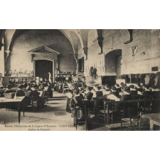 Maison d'Education de la Légion d'Honneur - Saint-Denis - Atelier de Peinture.