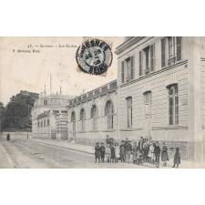 46 - Suresnes - Les Ecoles.