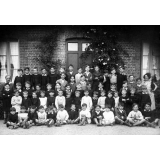 Ecole primaire de Bourg-Achard. Classe de M et Mme Freissinet.