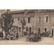 Bourges - Le Patronage Sainte-Germaine - Etablissement des Religieuses franciscaines, 8, rue Béthune Charost.