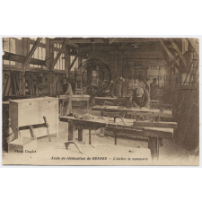 Ecole de Rééducation de Rennes - L'Atelier de menuiserie.