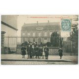 7 - Forges-les-Eaux (S.-Inf.) - Pensionnat des Garçons.