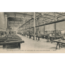 Ecole Nationale d'Arts et Métiers de Châlons-sur-Marne - Modèle.