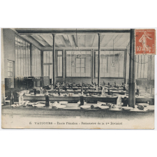 8 - Vaujours - Ecole Fénelon - Réfectoire de la 1re Division.