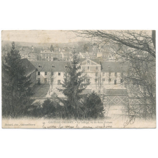 44 - Château-Thierry - Le Collège, vu du vieux Château.