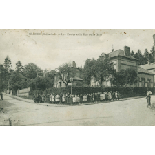 Clères (Seine-Inf.) - Les Ecoles et la Rue de la Gare.