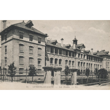 37 - Luxeuil-les-Bains - Les Ecoles.